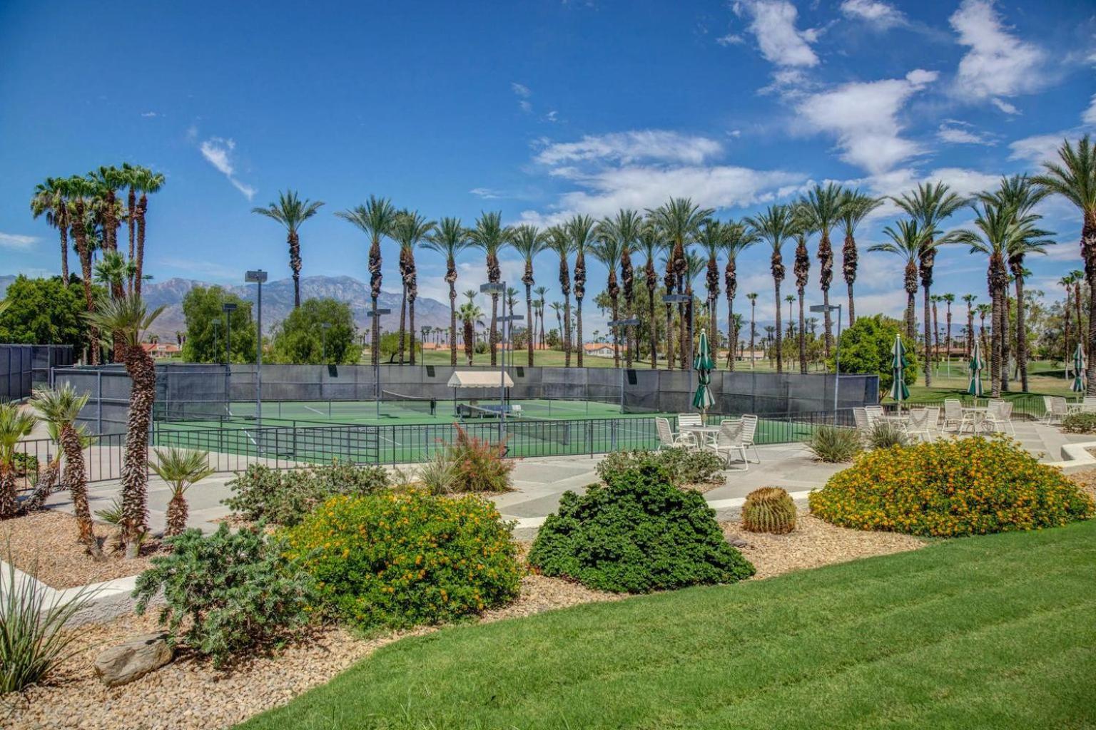 Idyll In The Desert - Immaculate Palm Desert Getaway Extérieur photo